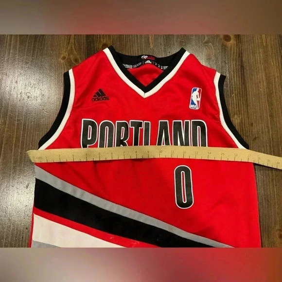 Damian Lillard Portland  Trailblazers NBA Basketball Jersey - Youth Medium - Picture 7 of 9